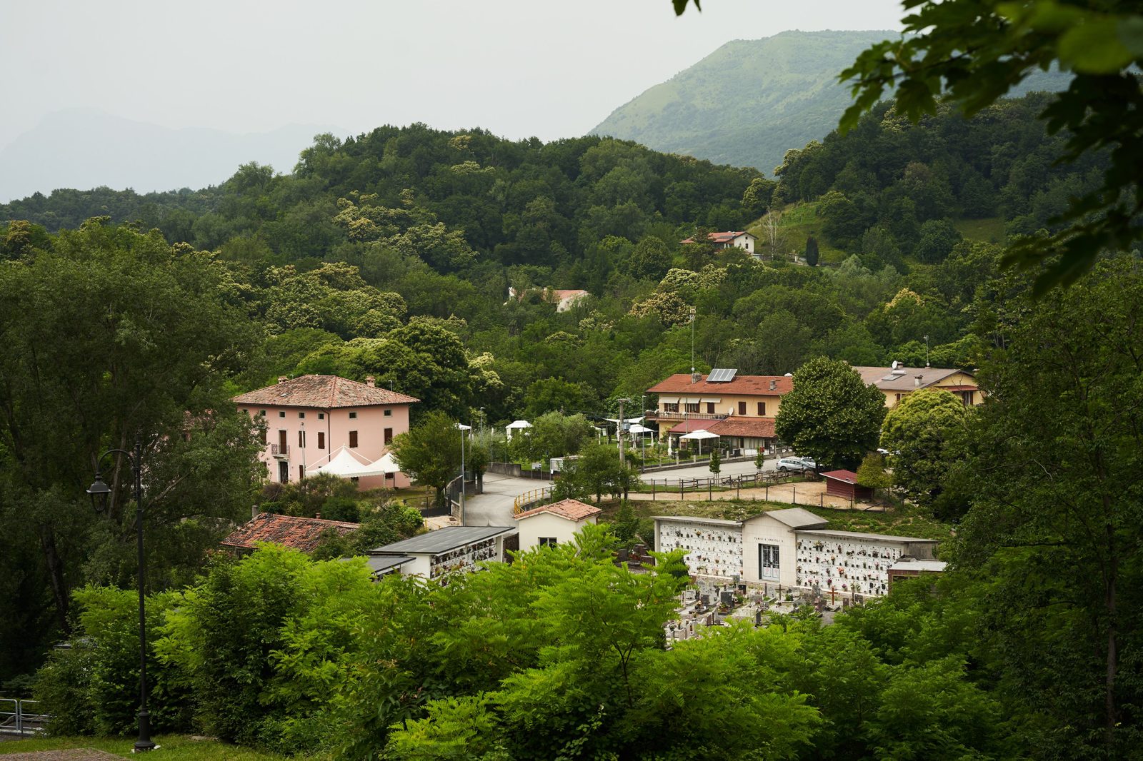 Casa di Mozaïek tussen de groene heuvels